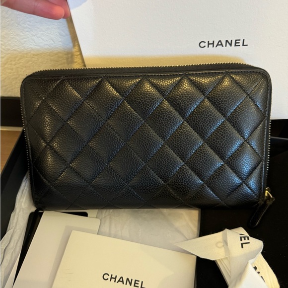 CONSIGNED Chanel Zip around Wallet - Picture 13 of 13